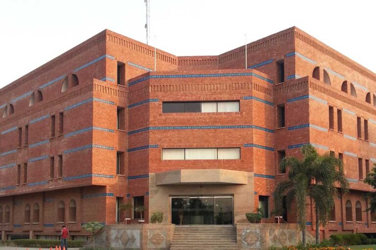 Descon - Lhr - Hisense S5 - 220 TR - 2025